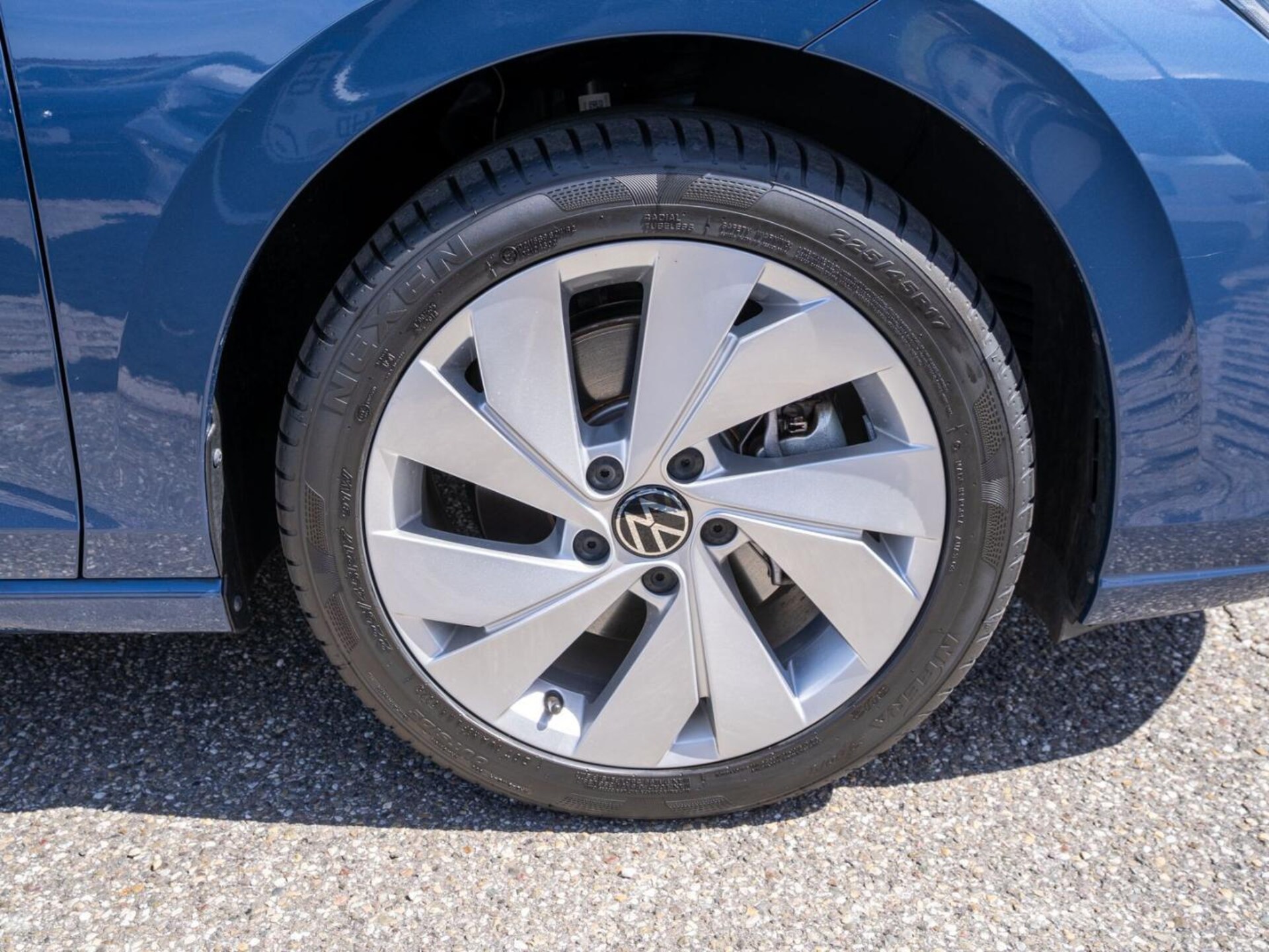 Volkswagen Golf Life