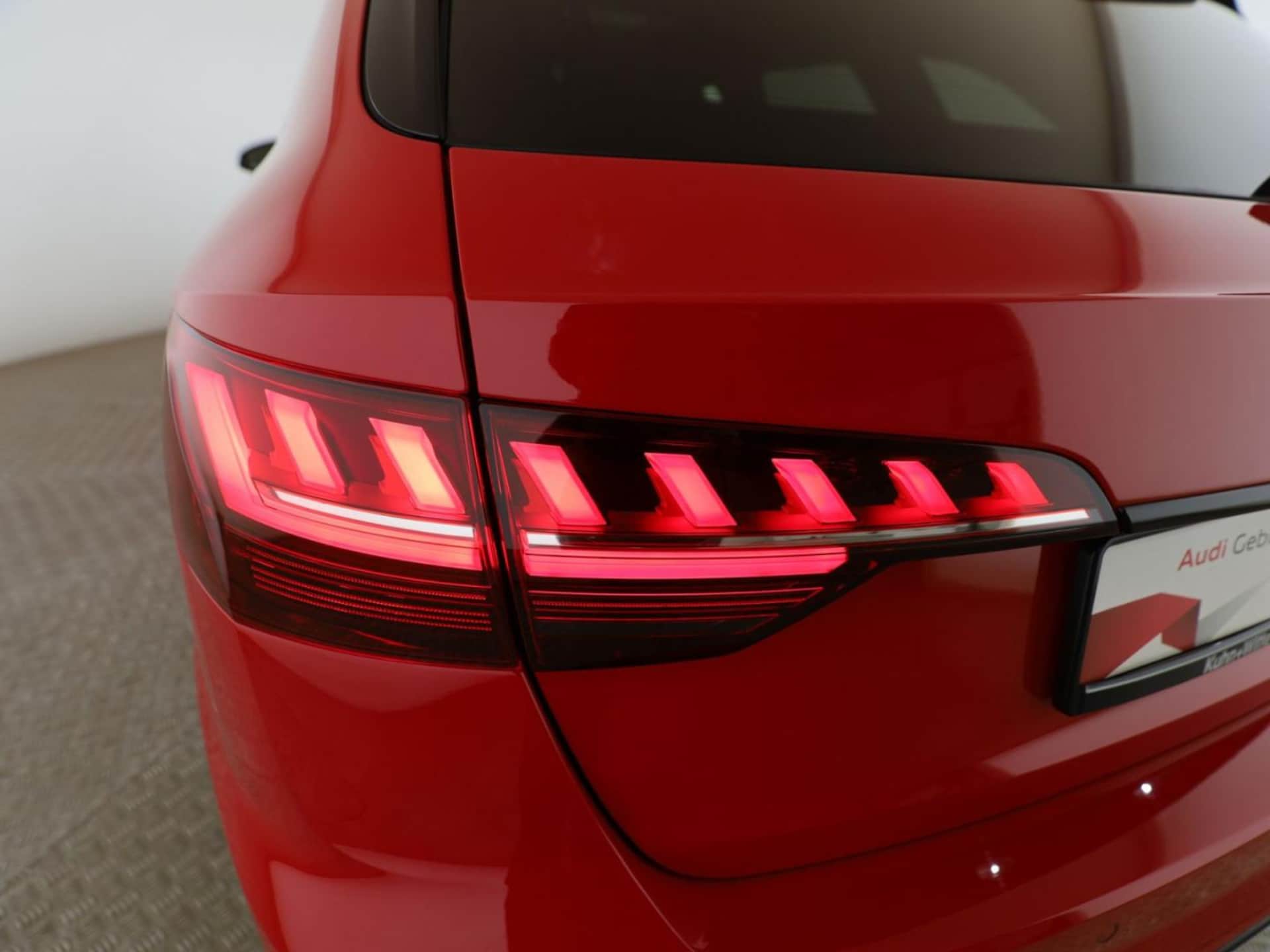 Audi A4 Avant S line