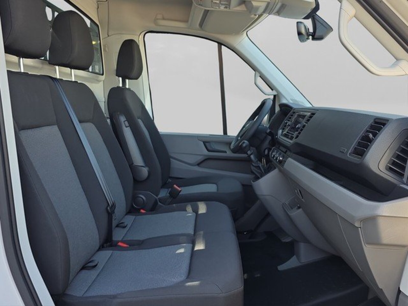 Volkswagen Crafter Einzelkabine mittlerer Radstand – Bild 7