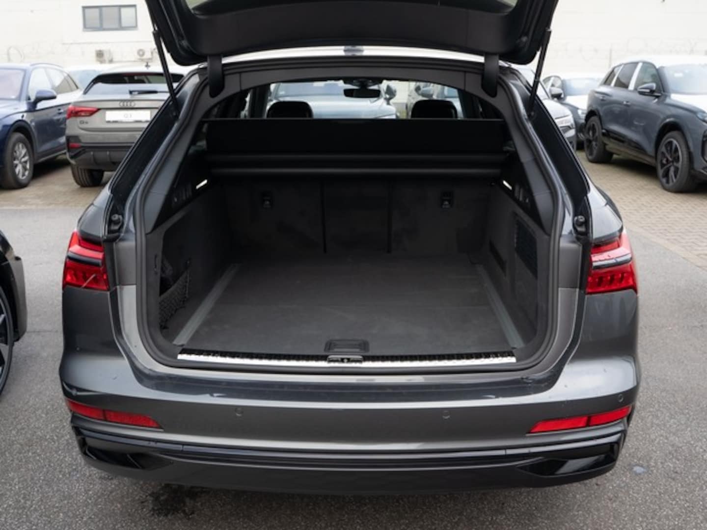 Bild über Audi A6 Avant S line 50 TDI quattro tiptronic - für weitere Informationen kontaktieren Sie den Audi Partner
