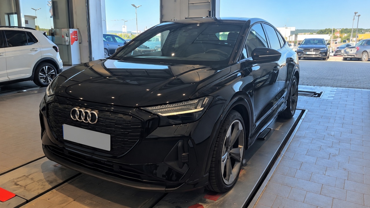 Audi Q4