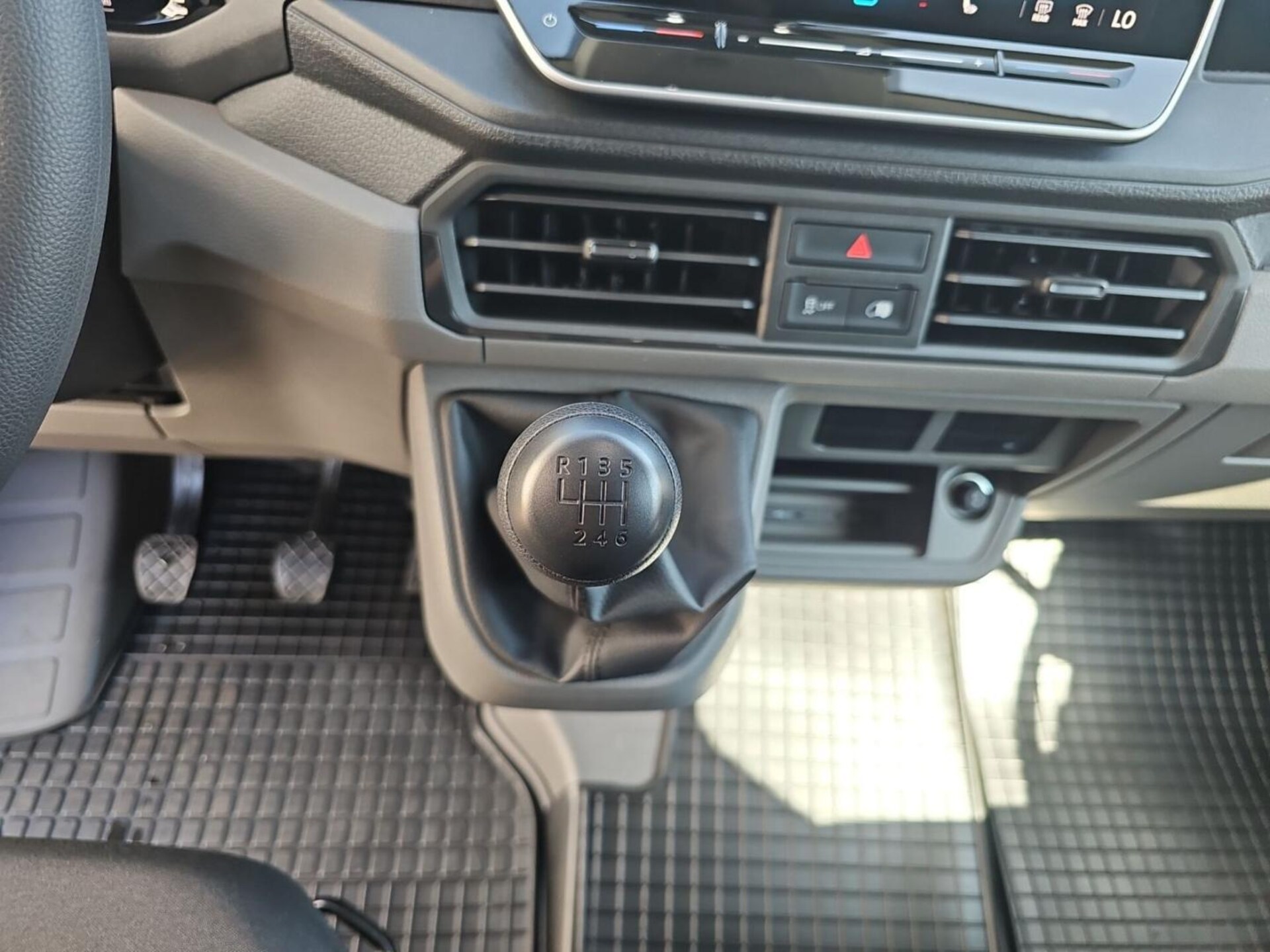 Volkswagen Crafter Kasten mittlerer Radstand