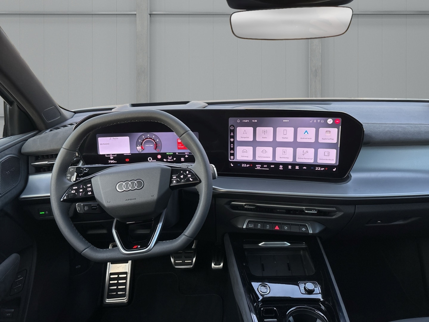 Bild über Audi Q3 SUV TFSI quattro 195 kW S tronic - für weitere Informationen kontaktieren Sie den Audi Partner