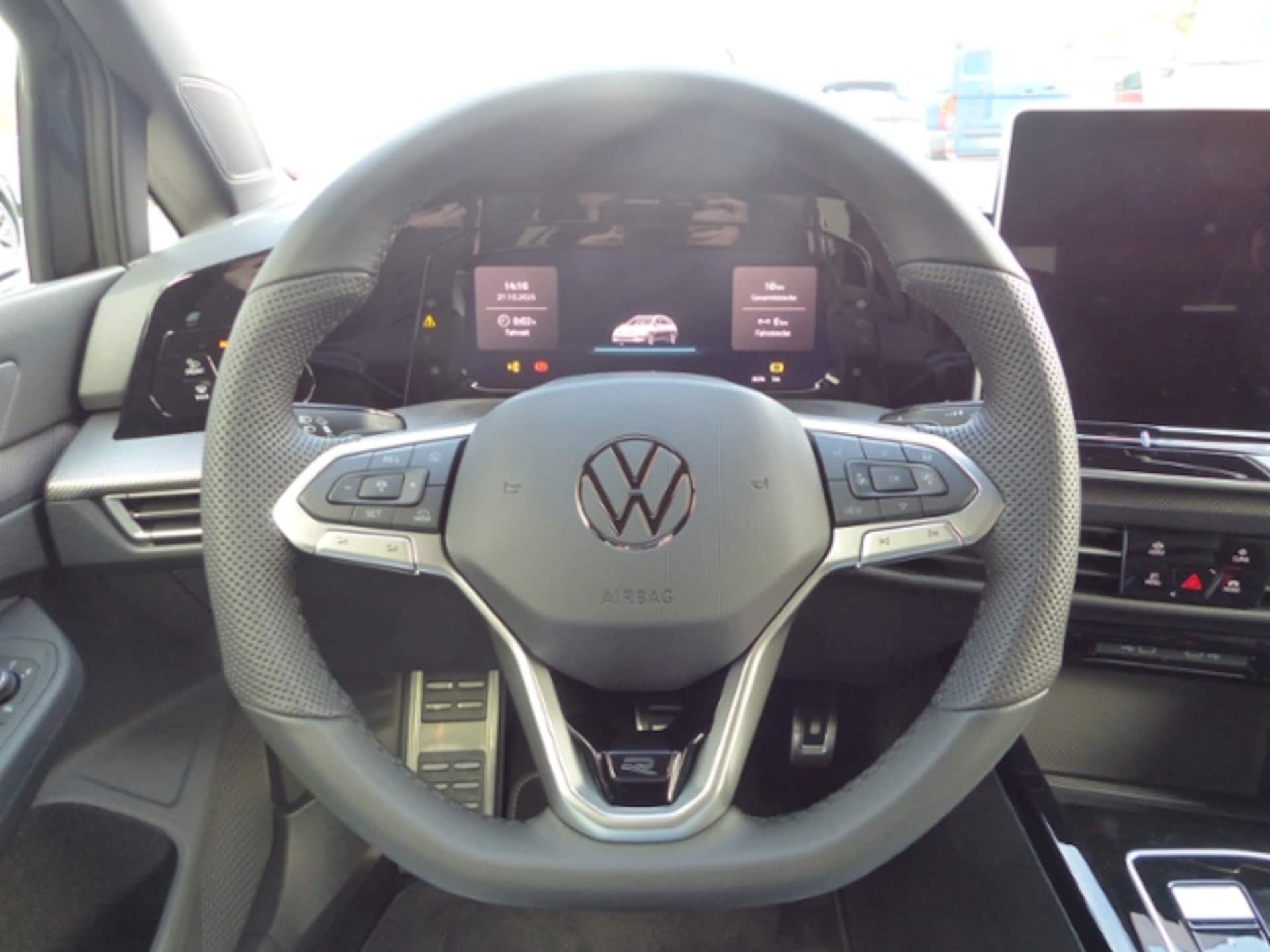 Volkswagen Golf Variant R-Line