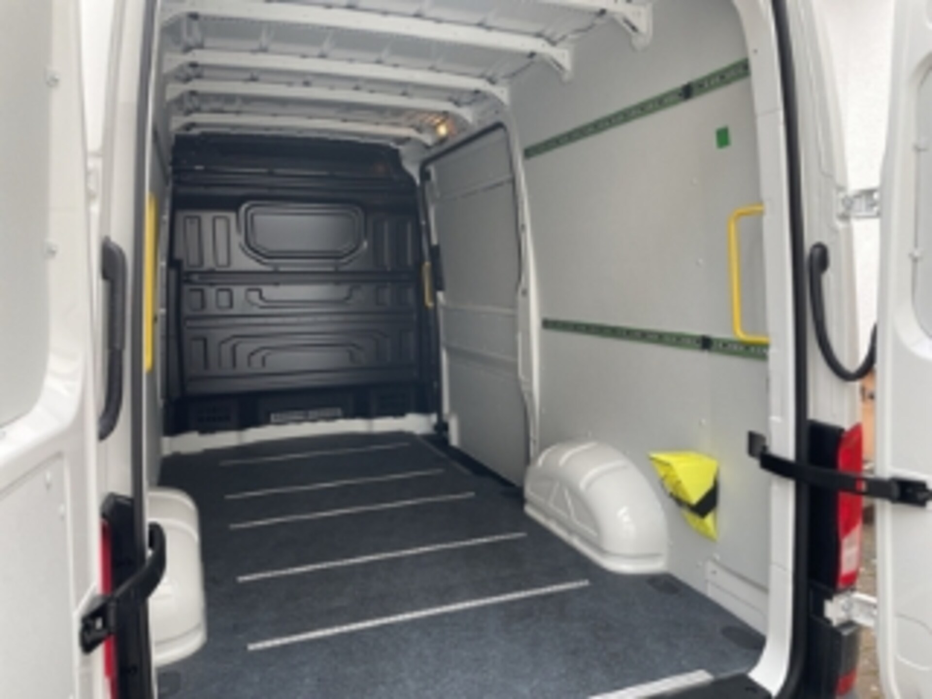 Volkswagen Crafter Kasten mittlerer Radstand