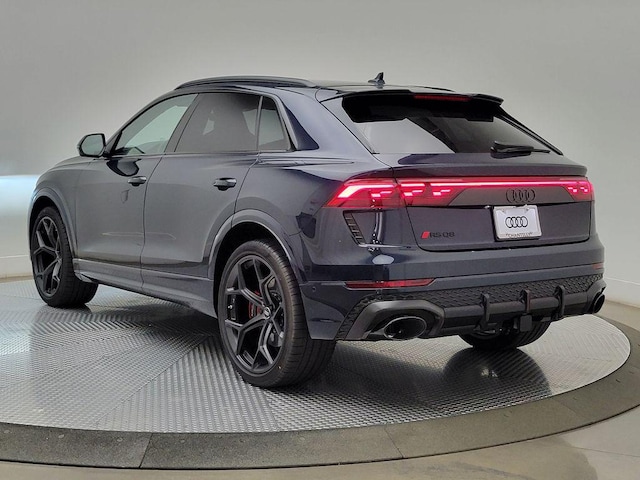 2026 Audi RS Q8 SUV performance