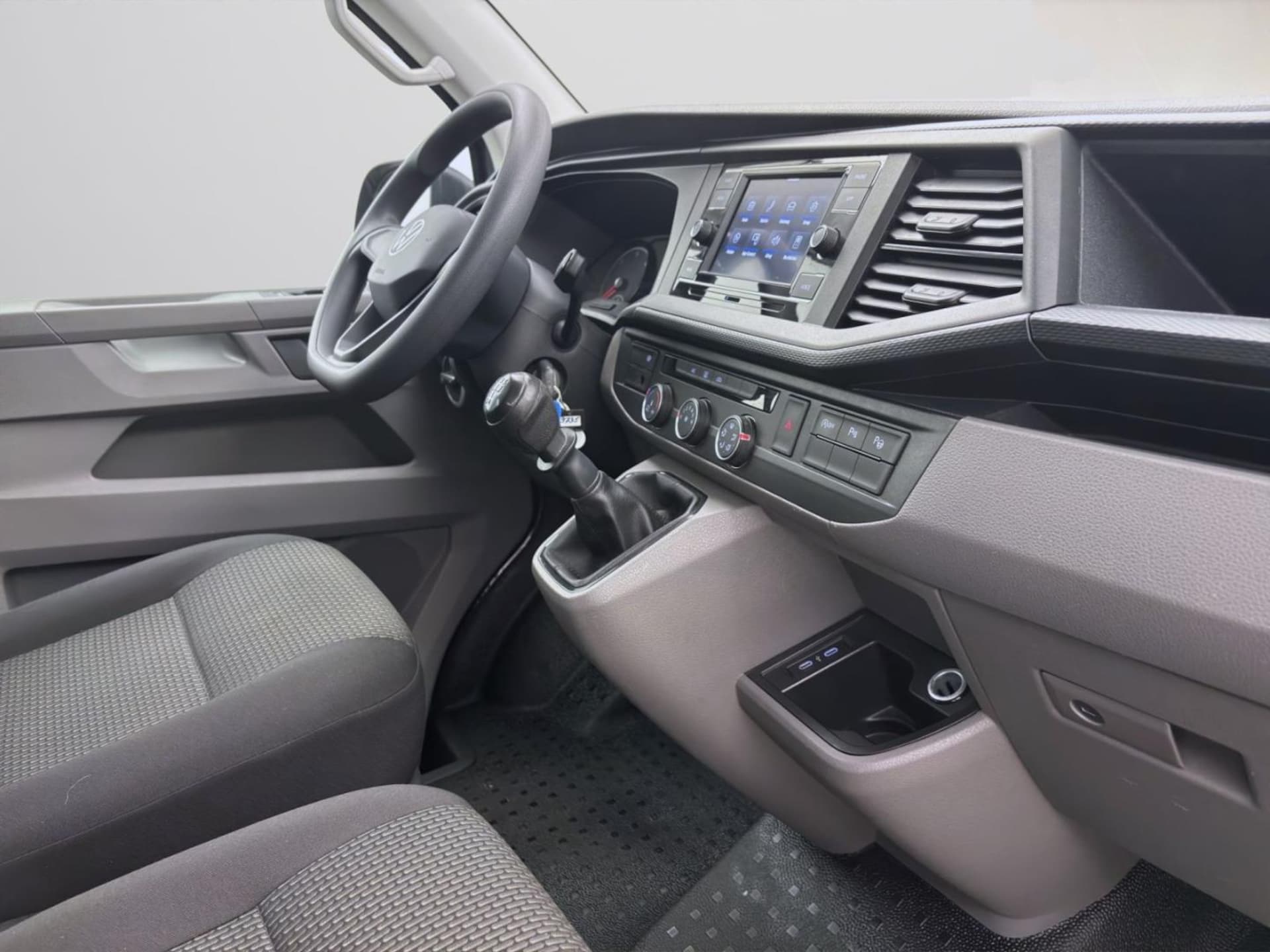 Volkswagen T6.1 Transporter Kombi kurzer Radstand