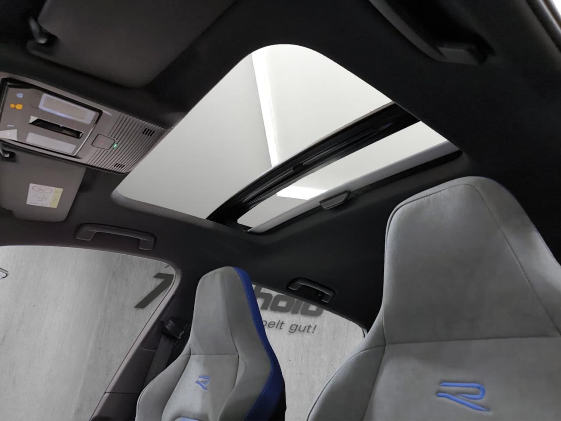 Volkswagen Golf R Black Edition