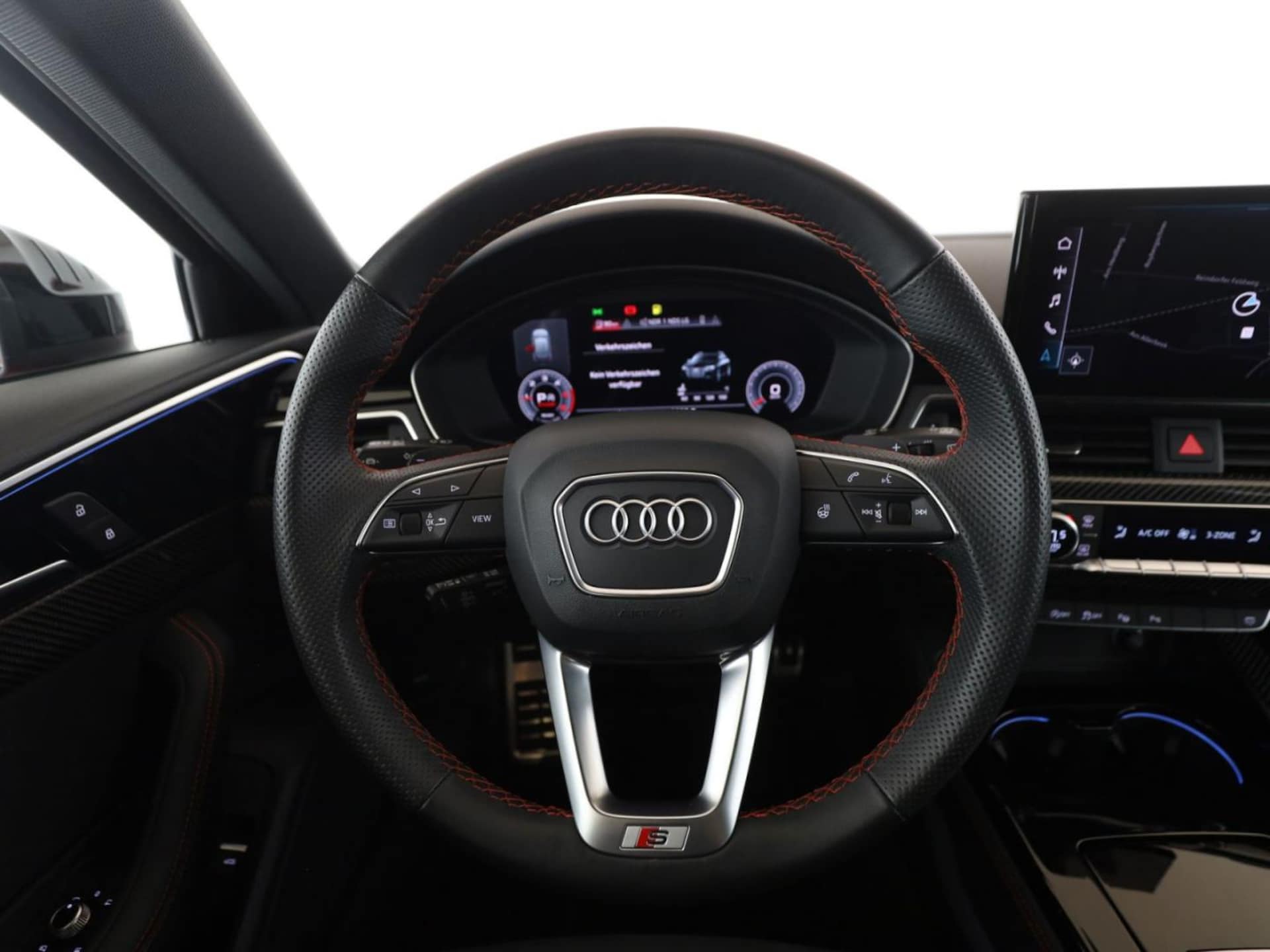 Audi A4 Avant S line