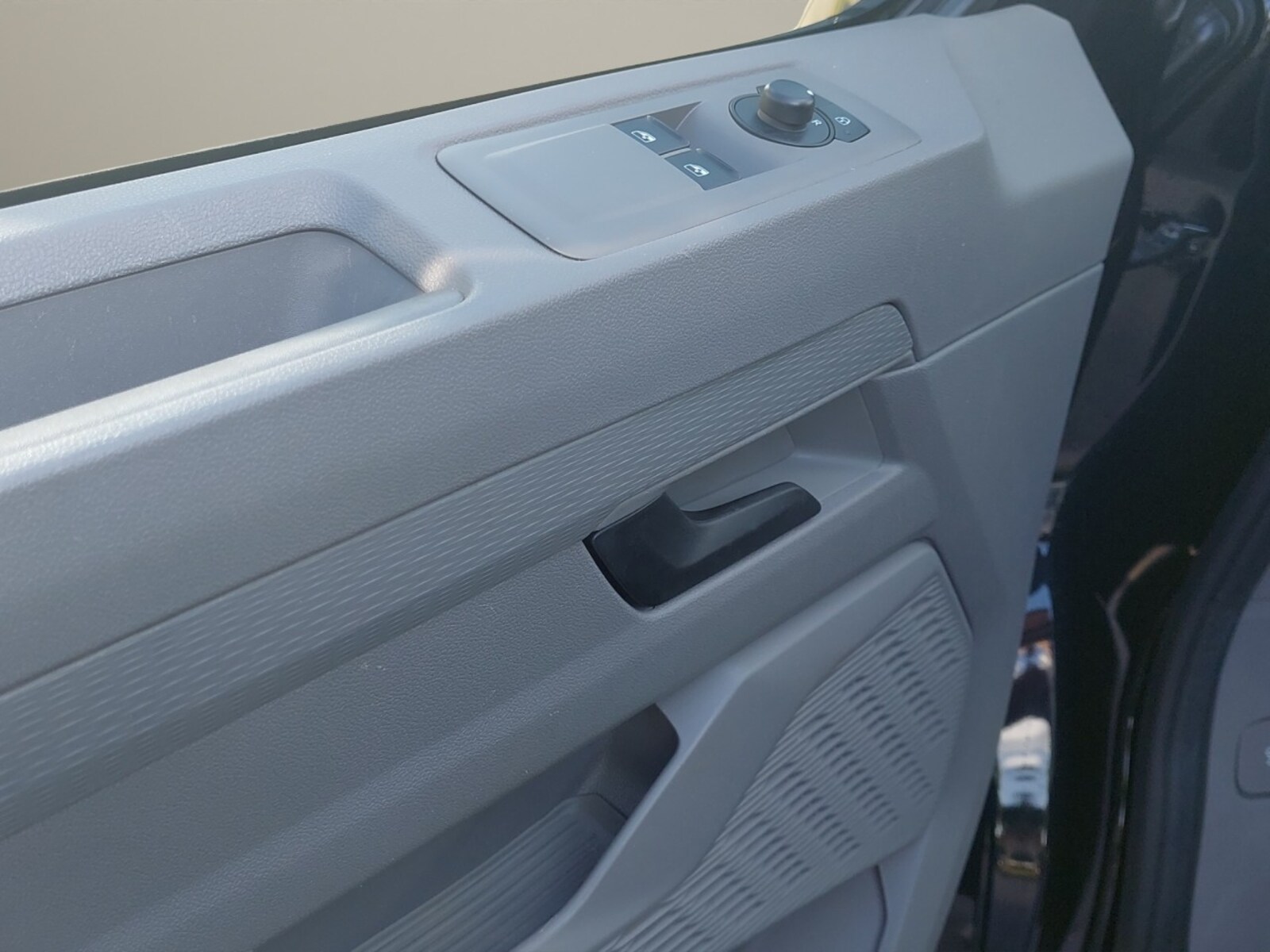 Volkswagen Transporter Kasten kurzer Radstand – Bild 12