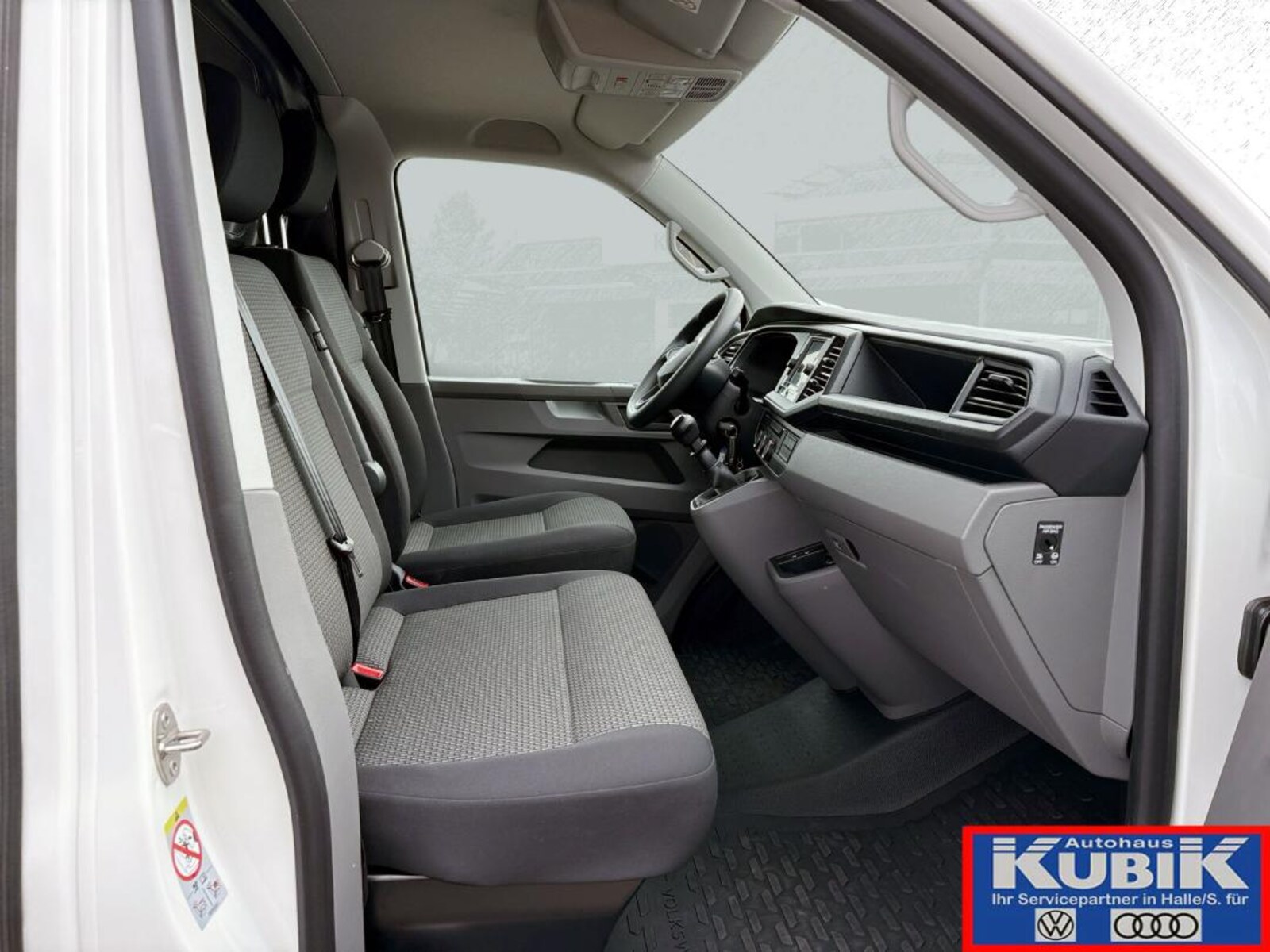 Volkswagen T6.1 Transporter Kasten kurzer Radstand – Bild 13