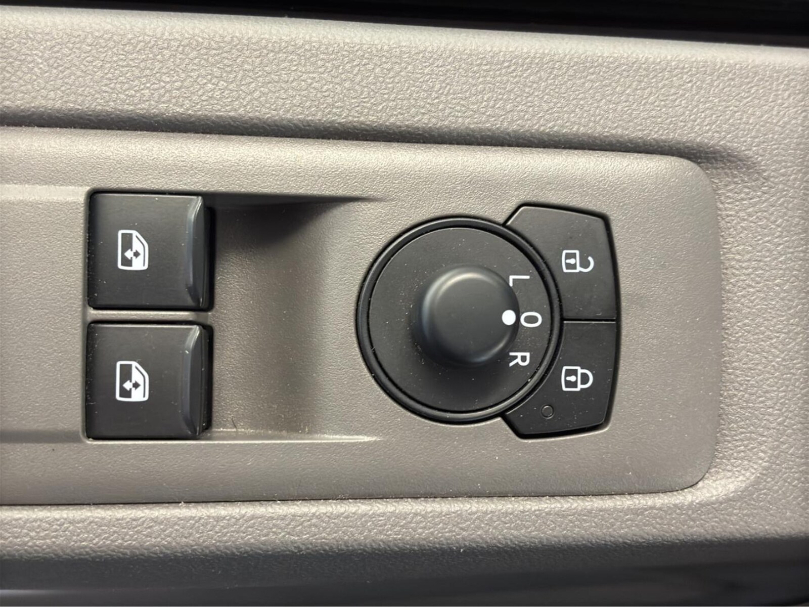 Volkswagen Transporter Kasten kurzer Radstand – Bild 26