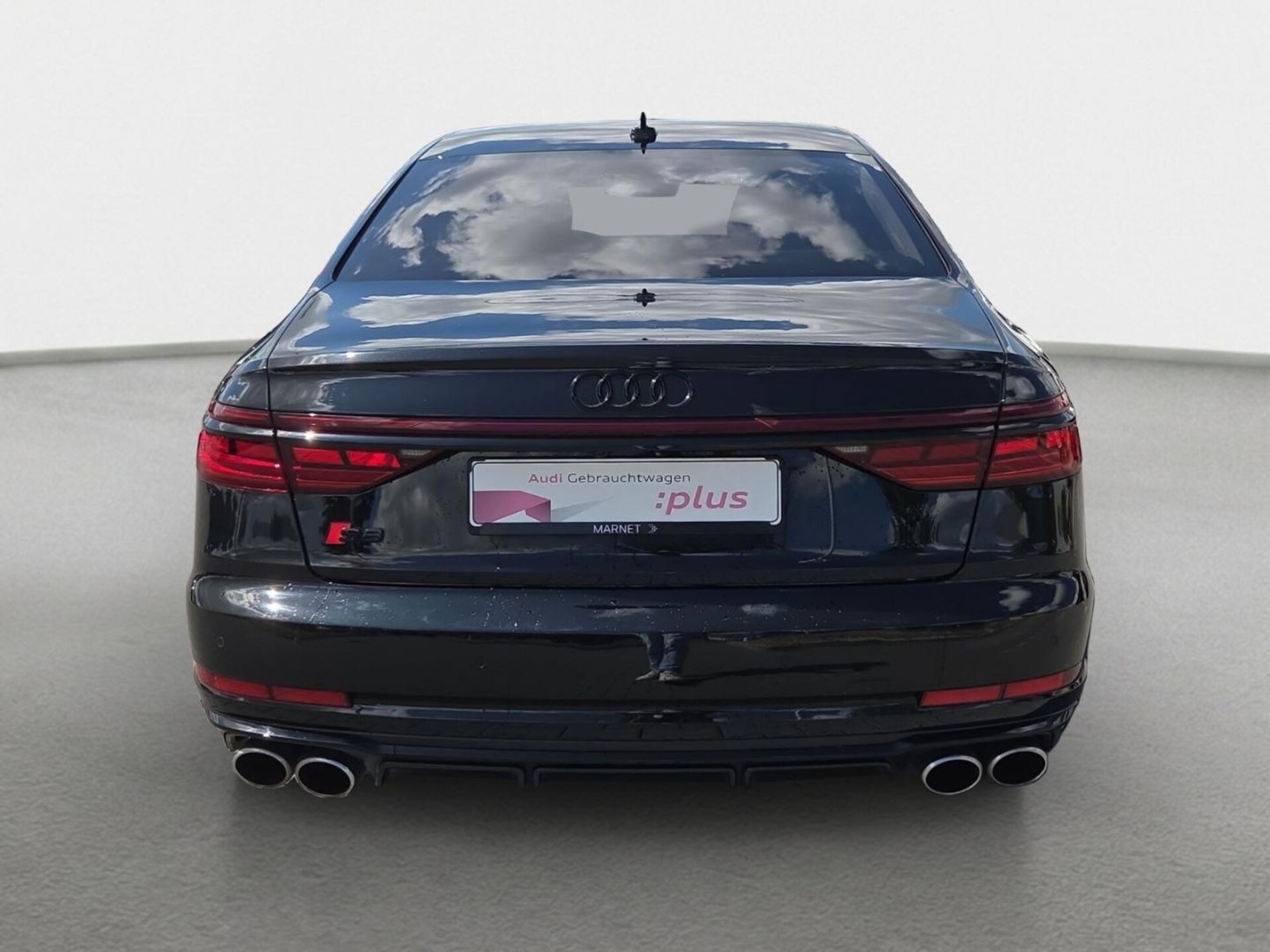 Audi S8