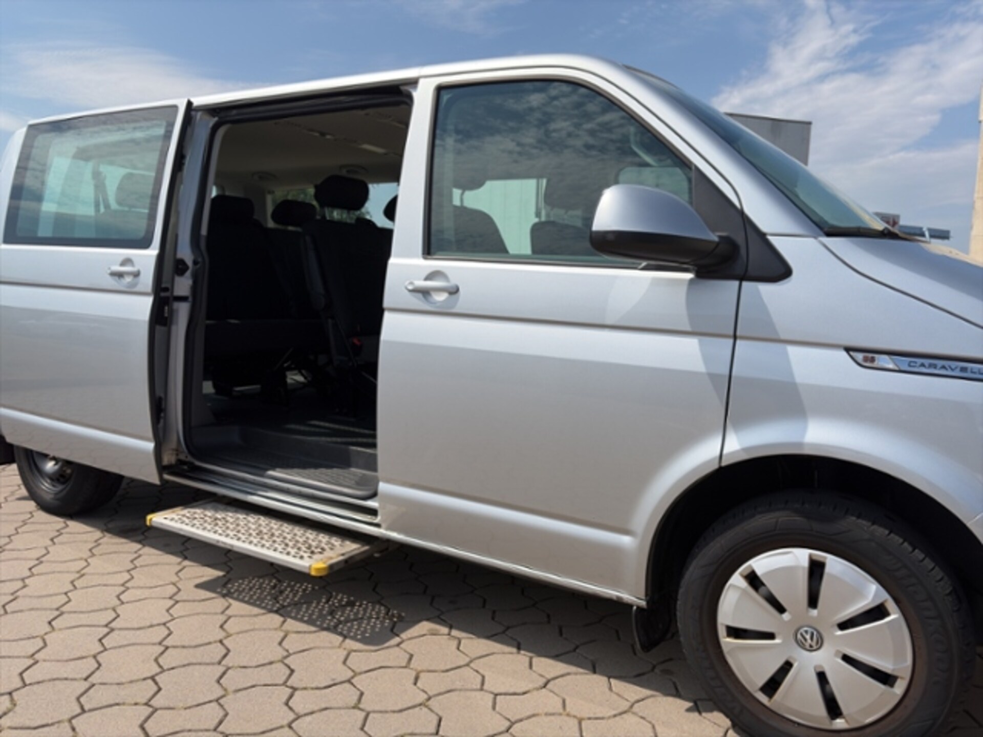 Volkswagen T6.1 Caravelle langer Radstand Comfortline