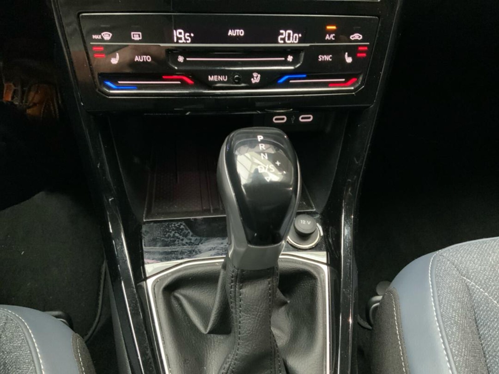Volkswagen T-Cross – Bild 12