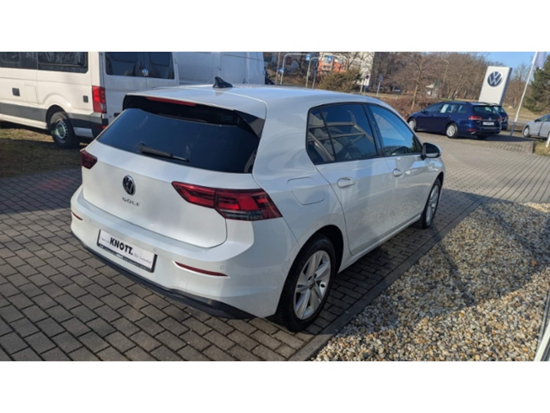 Volkswagen Golf Life