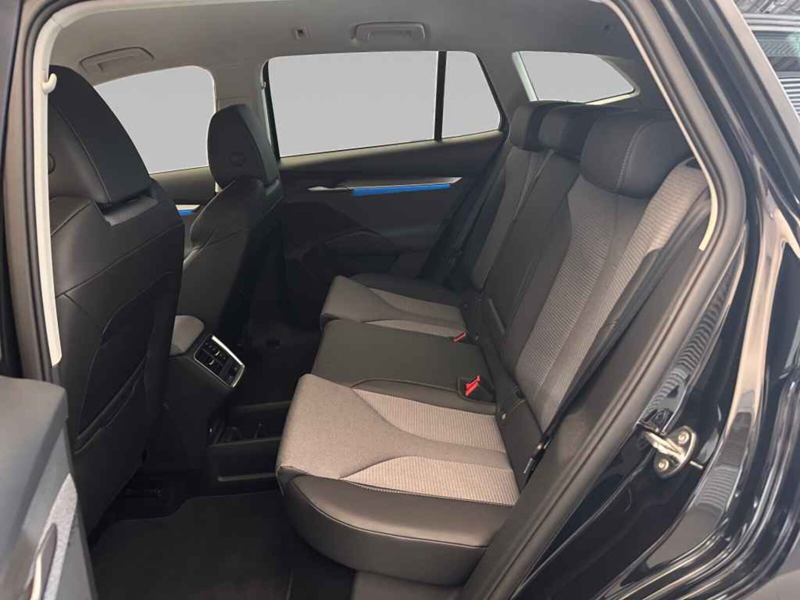 Škoda Enyaq – Bild 12