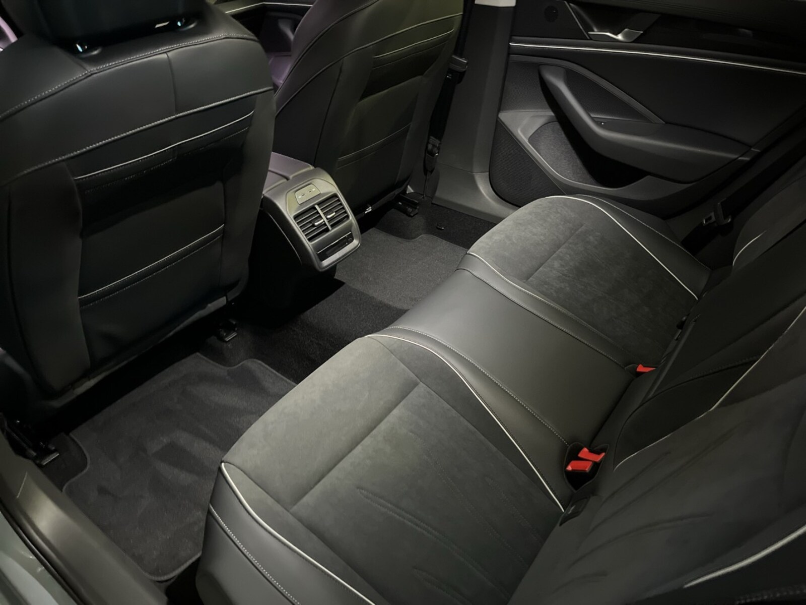 Volkswagen Passat – Bild 7