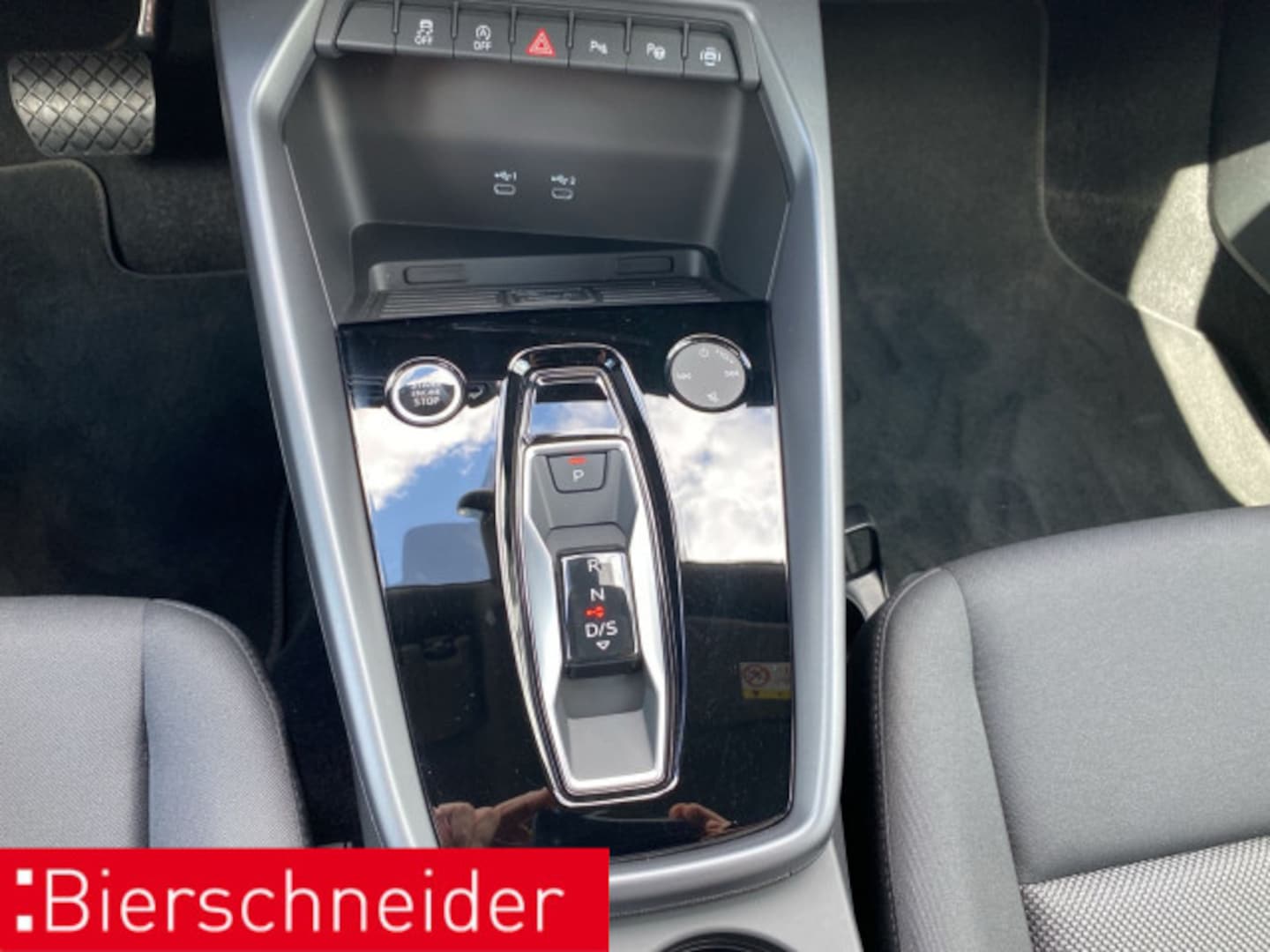 Bild über Audi A3 Sportback 30 TFSI S tronic - für weitere Informationen kontaktieren Sie den Audi Partner