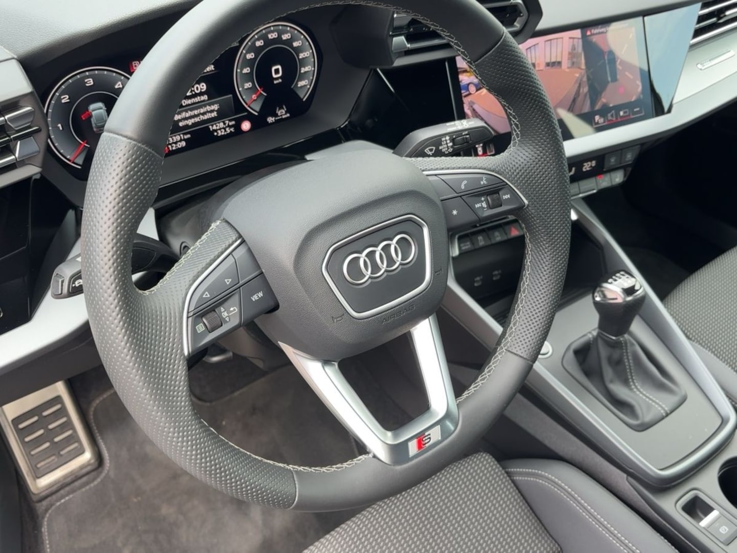 Bild über Audi A3 Sportback TDI Schaltgetriebe - für weitere Informationen kontaktieren Sie den Audi Partner
