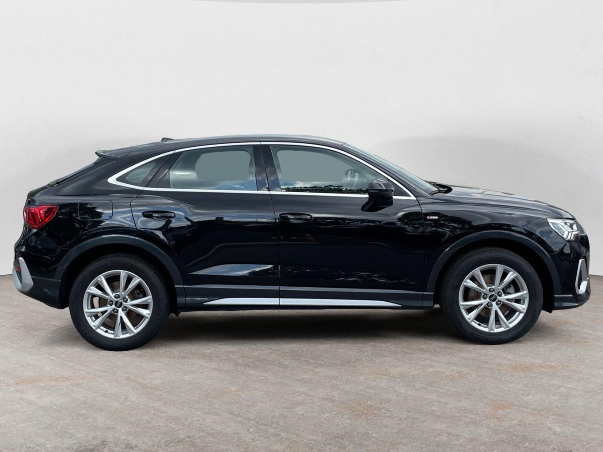 Audi Q3 Sportback S line