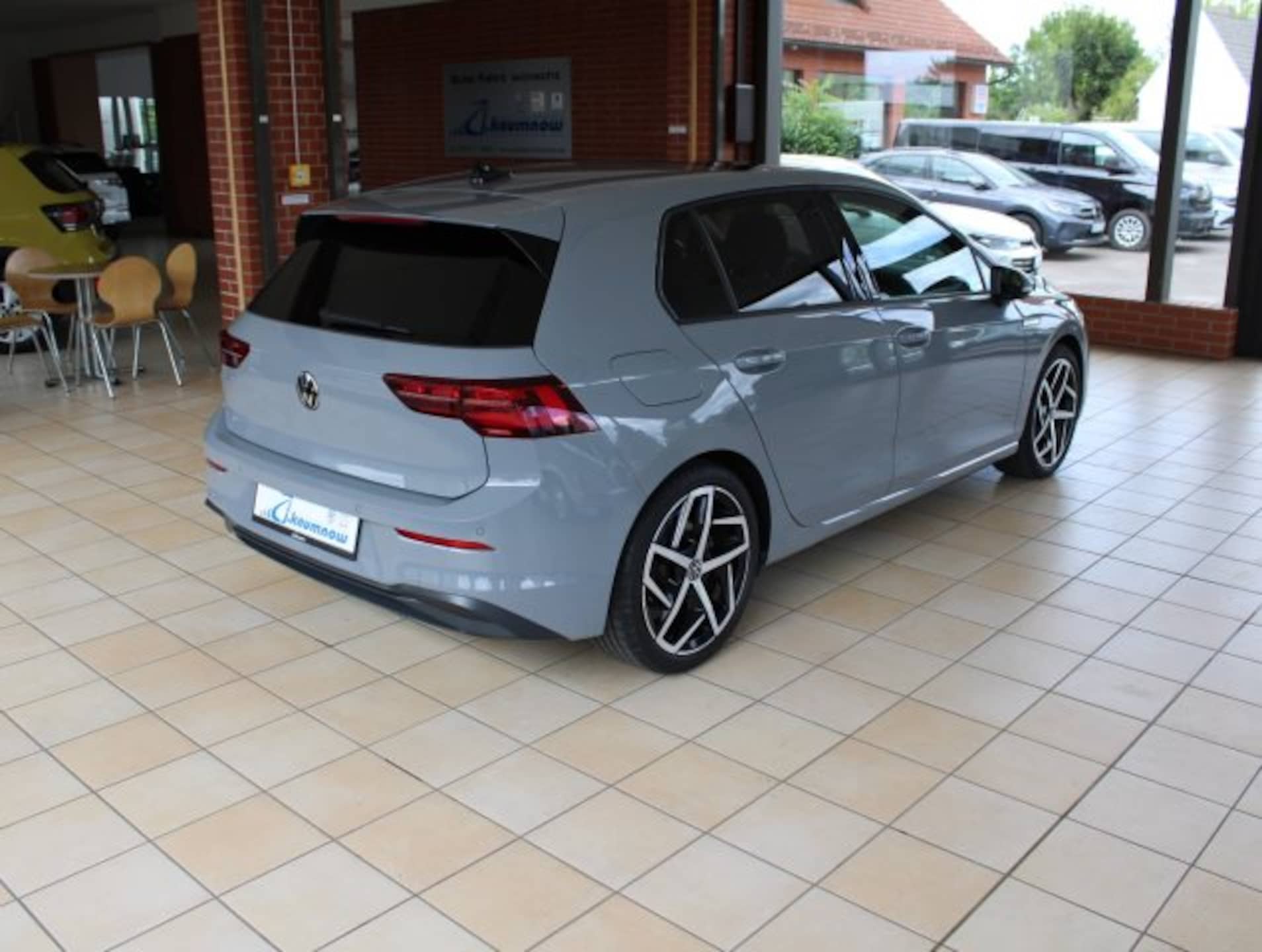 Volkswagen Golf Life