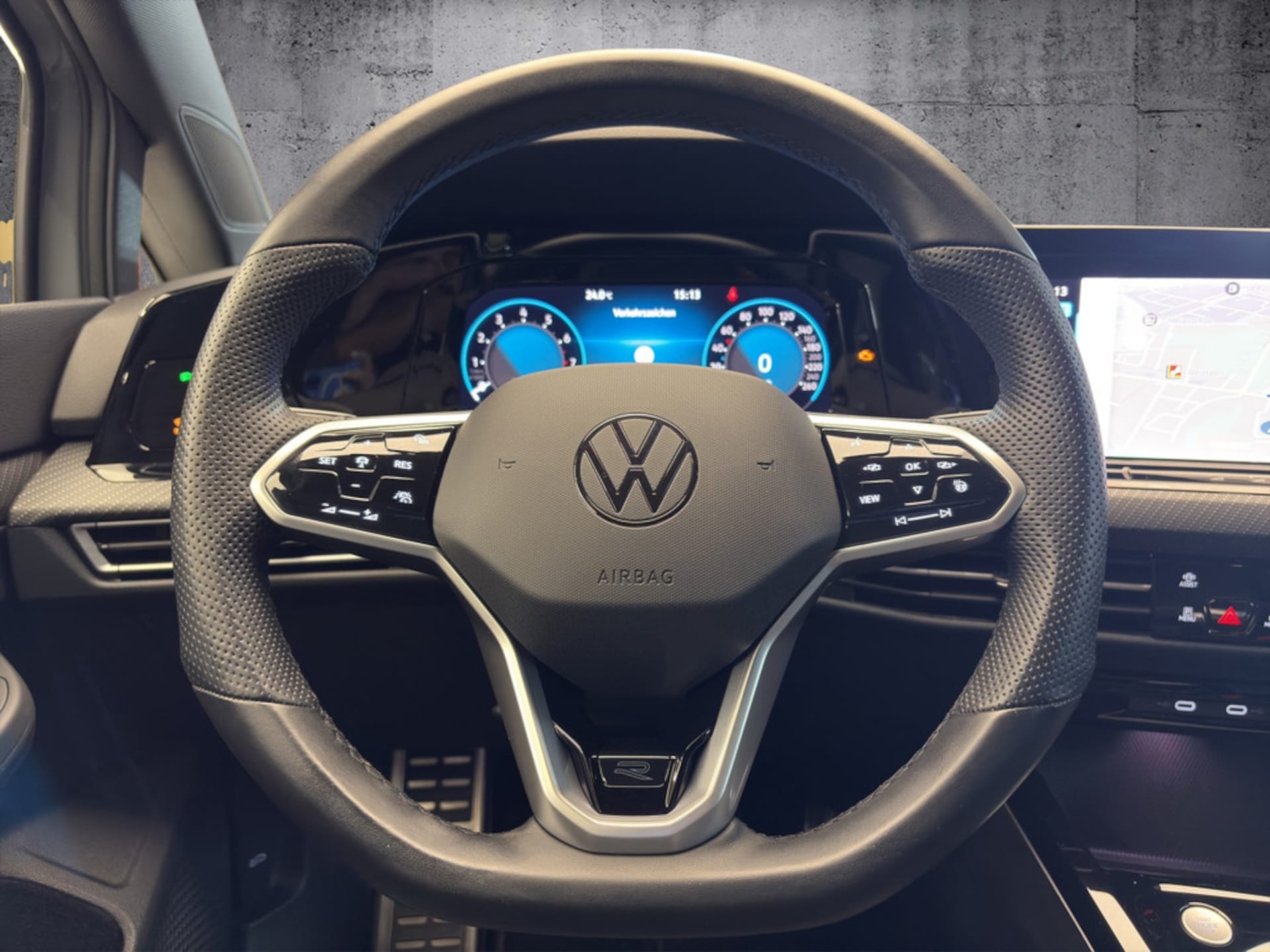 Volkswagen Golf R-Line