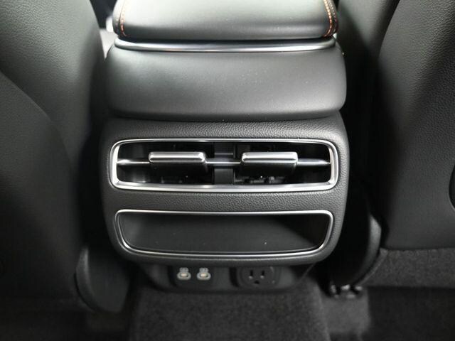 2026 GENESIS GV70 Sport Advanced - Photo 17