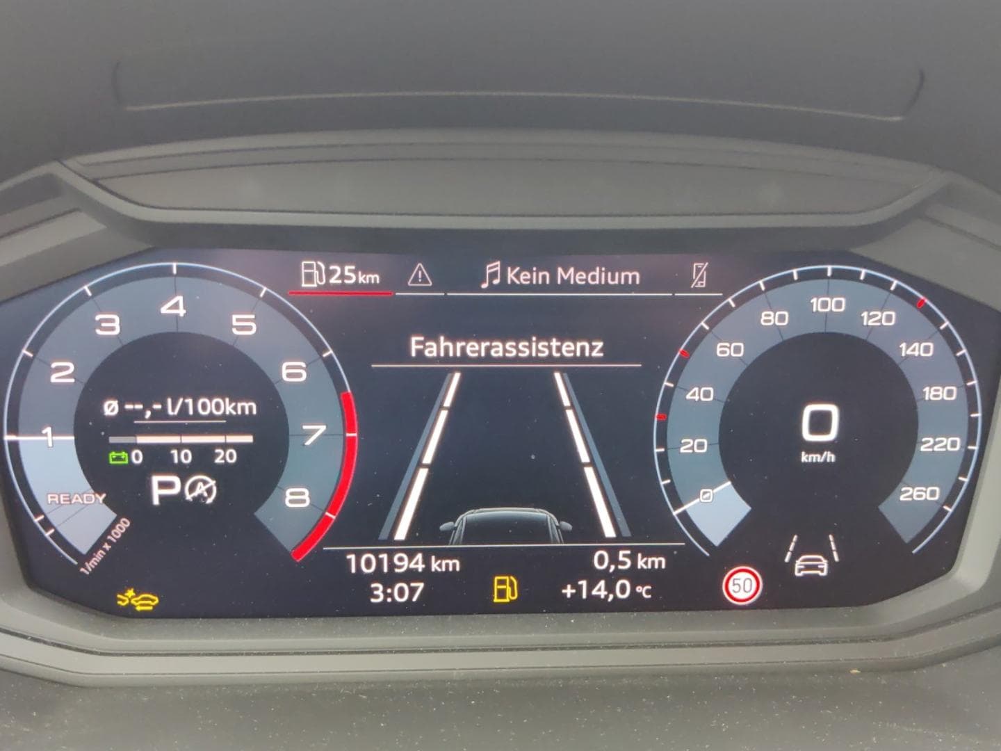 Bild über Audi A1 allstreet 30 TFSI S tronic - für weitere Informationen kontaktieren Sie den Audi Partner