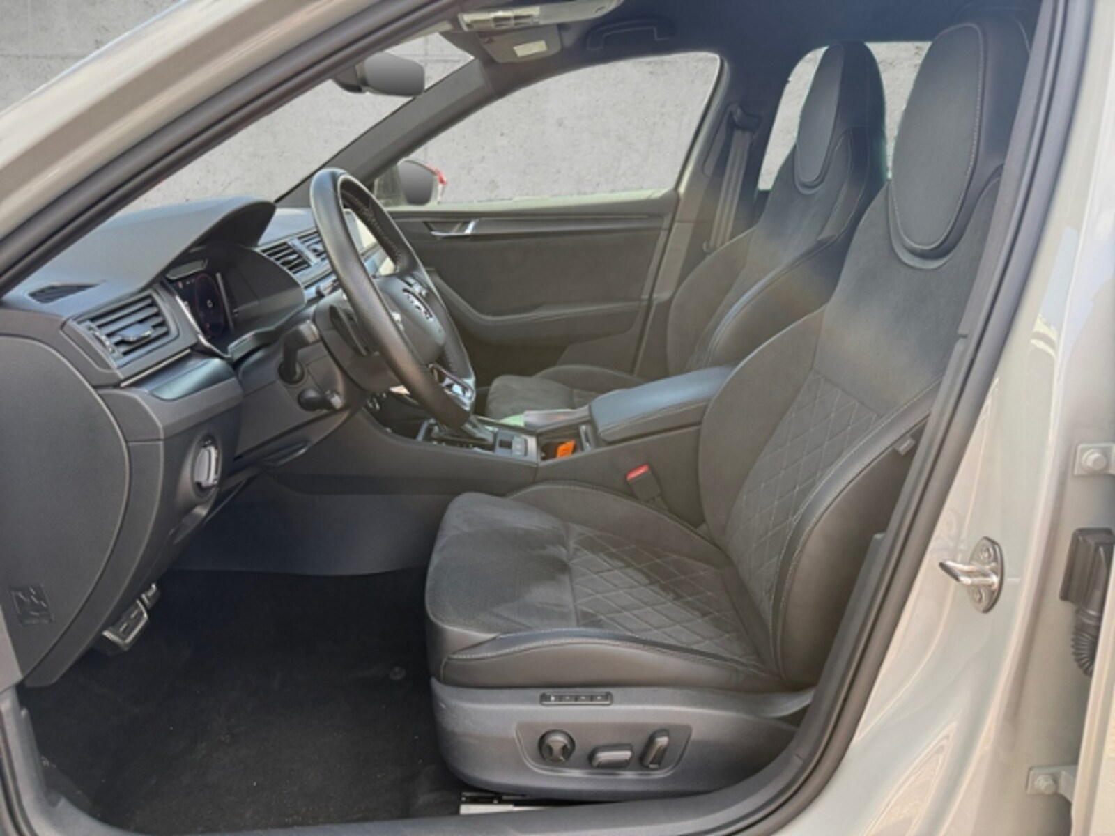 Škoda Superb Combi – Bild 12