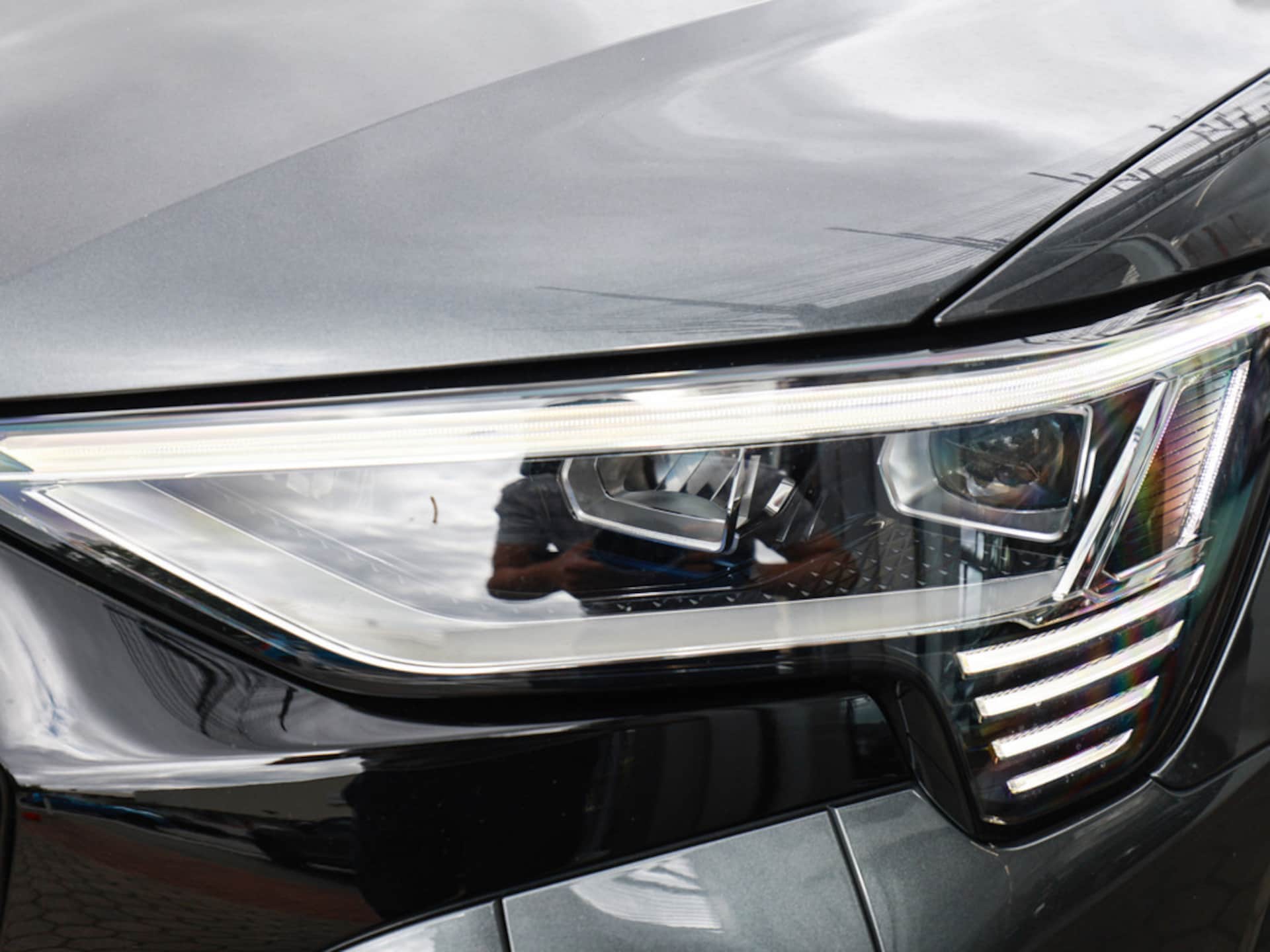 Audi Q8 Sportback e-tron S line