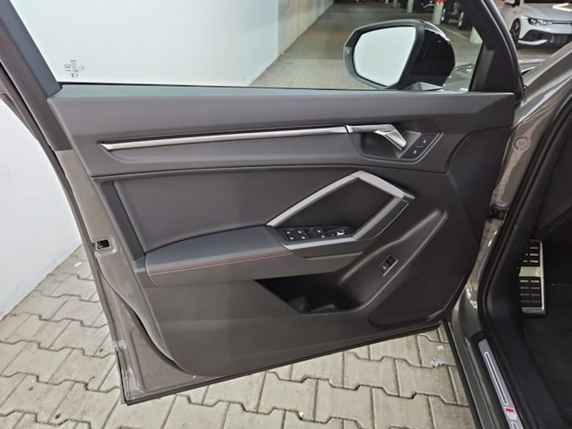 Audi Q3 SUV S line