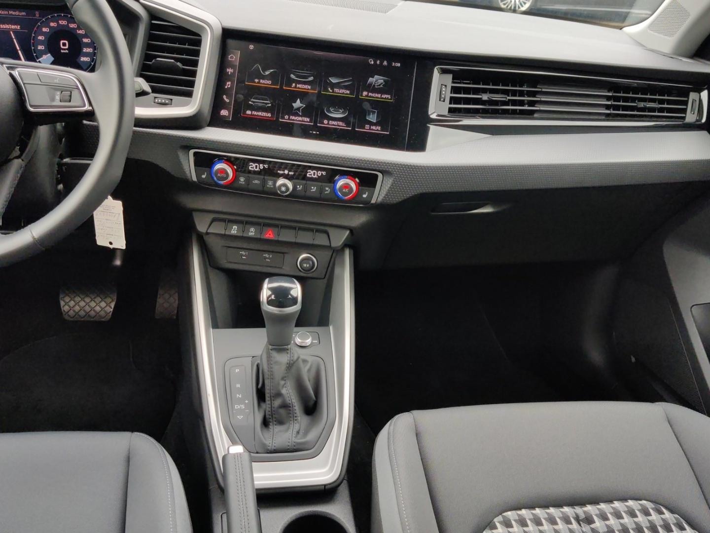 Bild über Audi A1 allstreet 30 TFSI S tronic - für weitere Informationen kontaktieren Sie den Audi Partner