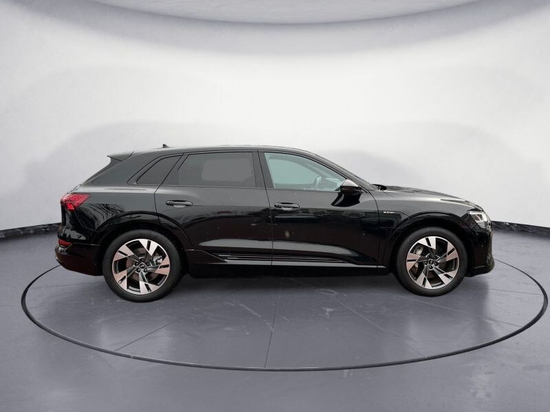Image about Audi e-tron S line 55 quattro