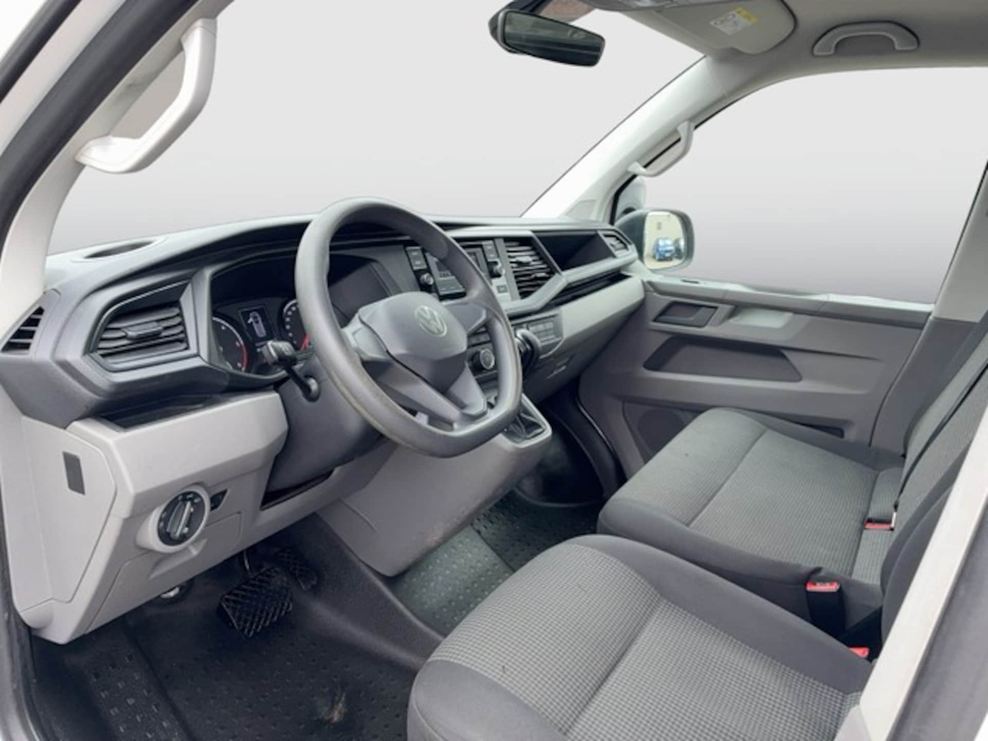 Volkswagen T6.1 Transporter Kombi kurzer Radstand