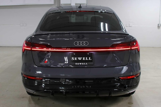 2024 Audi Q8 Sportback e-tron