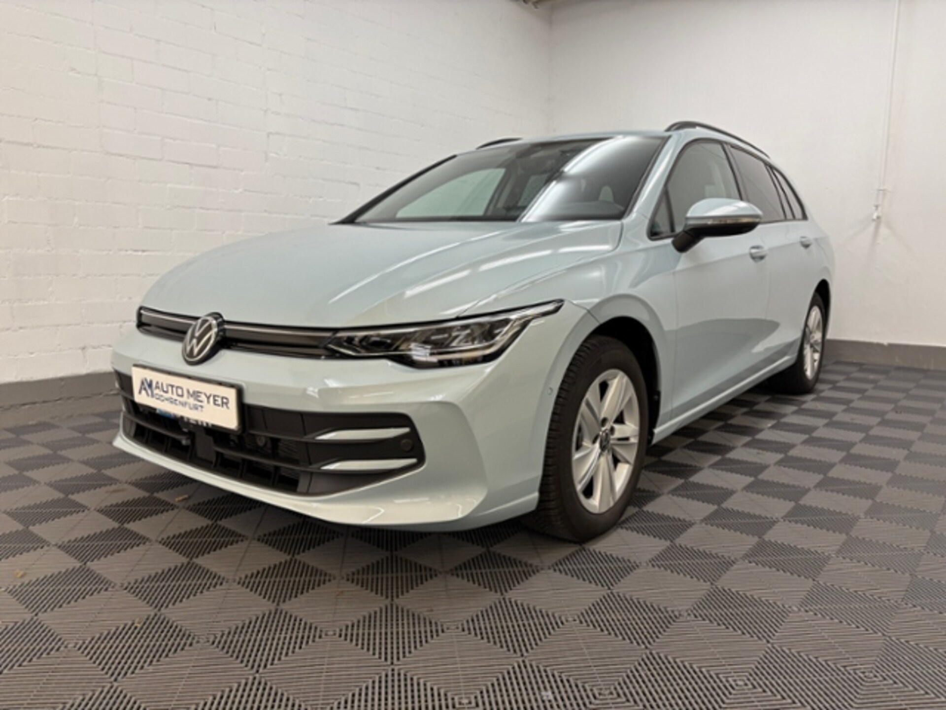 Volkswagen Golf Variant Life