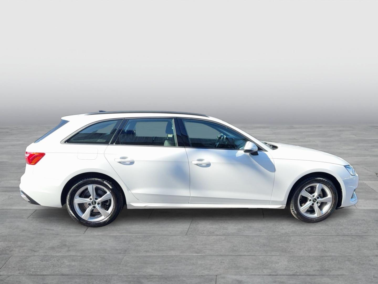 Bild über Audi A4 Avant advanced 35 TFSI Schaltgetriebe - für weitere Informationen kontaktieren Sie den Audi Partner