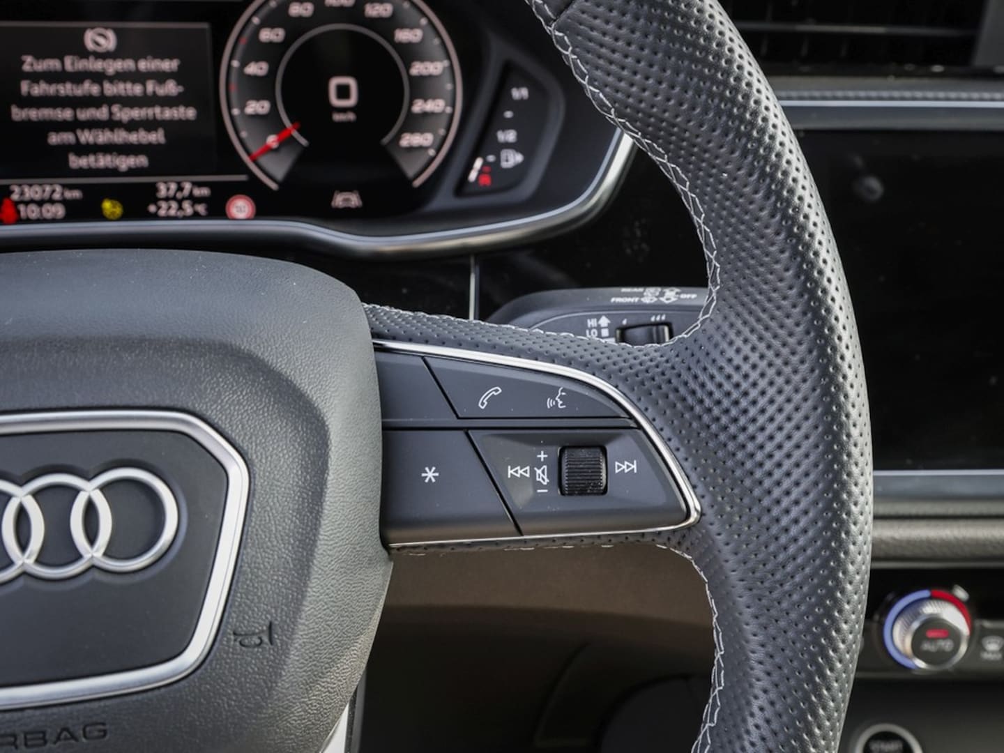 Bild über Audi Q3 Sportback S line 40 TDI quattro S tronic - für weitere Informationen kontaktieren Sie den Audi Partner