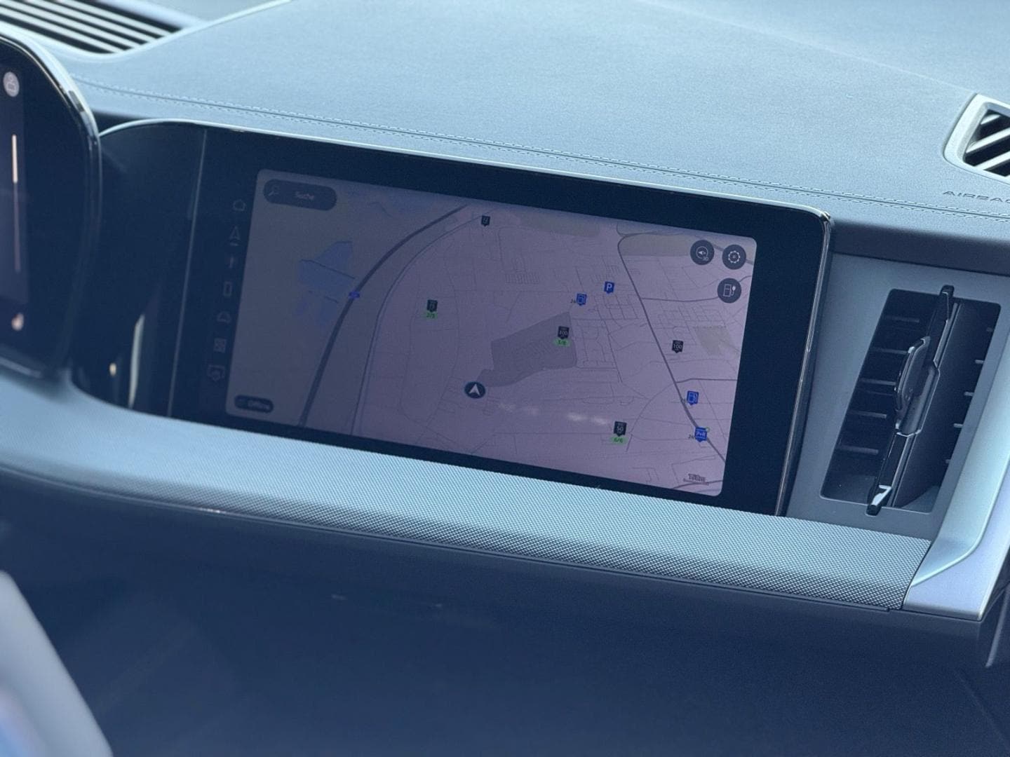 Bild über Audi Q4 SUV e-tron e-tron quattro 220 kW - für weitere Informationen kontaktieren Sie den Audi Partner