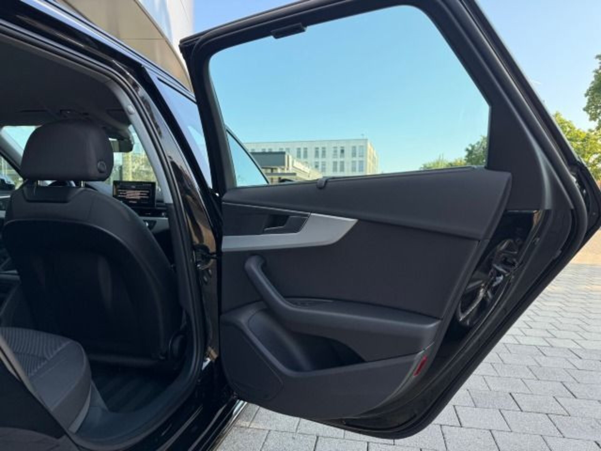 Audi A4 Avant S line