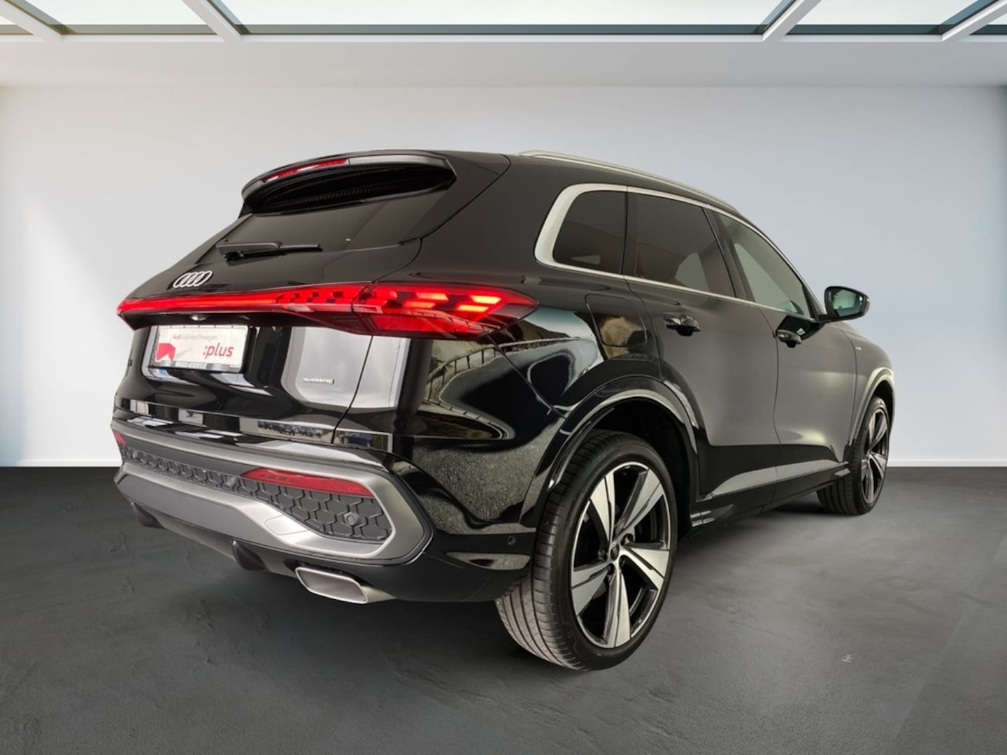Bild über Audi Q5 SUV TFSI quattro 150 kW S tronic - für weitere Informationen kontaktieren Sie den Audi Partner