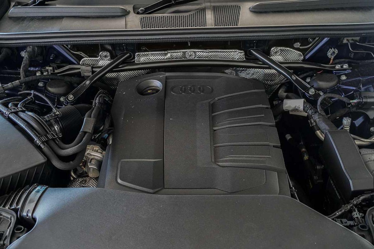 Image about Audi Q5 SUV TDI quattro 150 kW sport