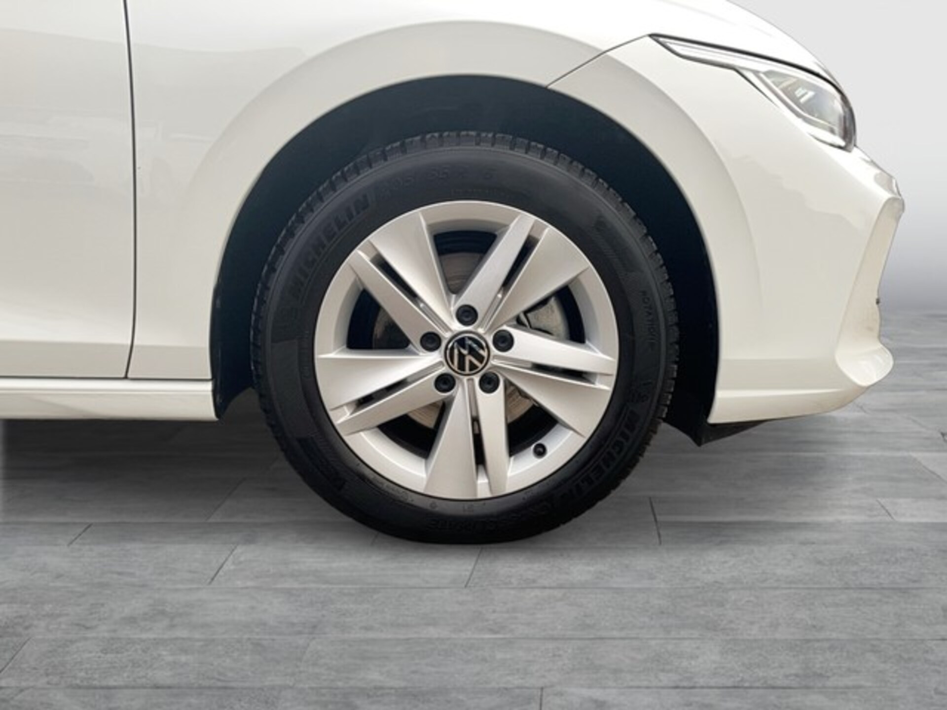 Volkswagen Golf Life