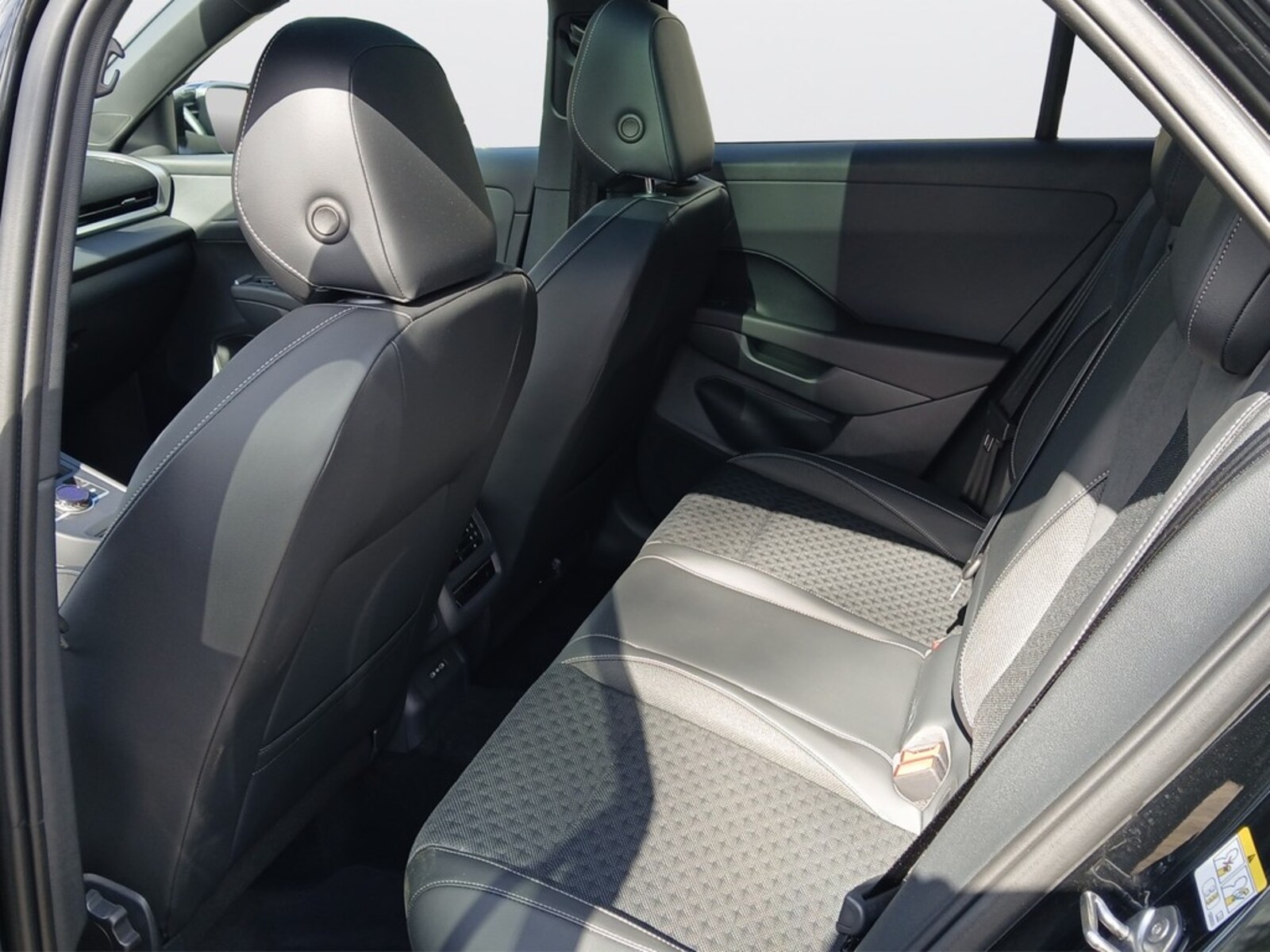 Volkswagen T-Roc – Bild 15
