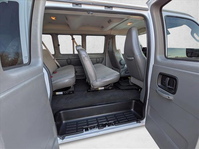 2025 CHEVROLET EXPRESS - Image 18