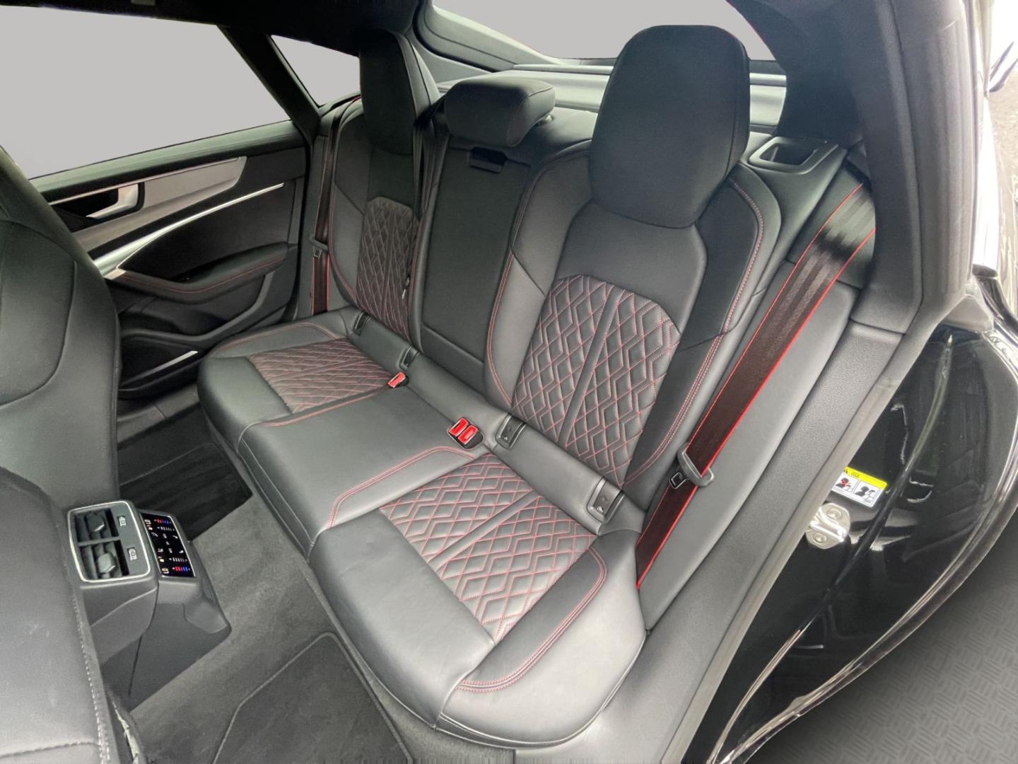 Image about Audi A7 Sportback TFSI e 55 TFSI e quattro S tronic