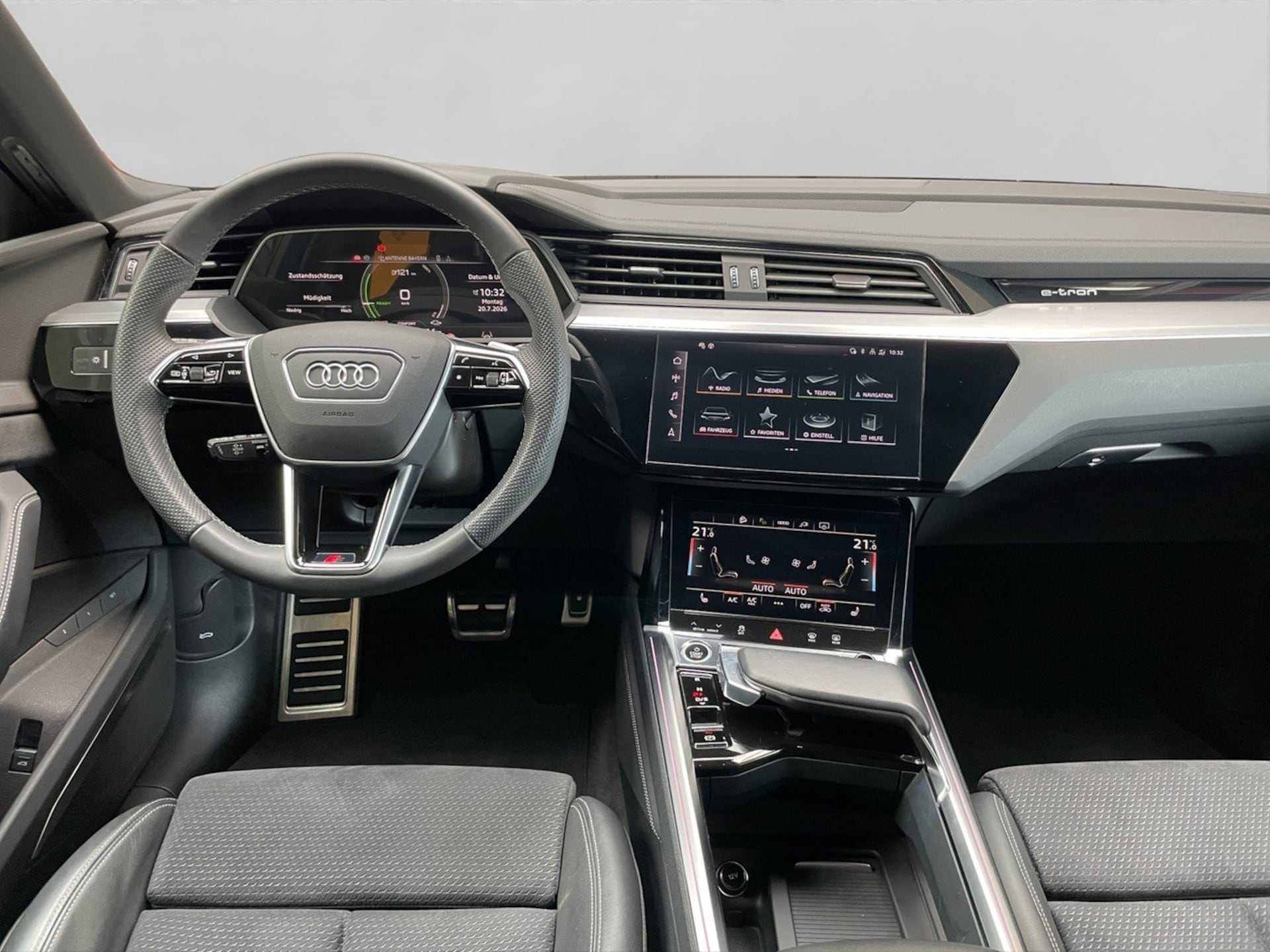 Audi Q8 Sportback e-tron S line