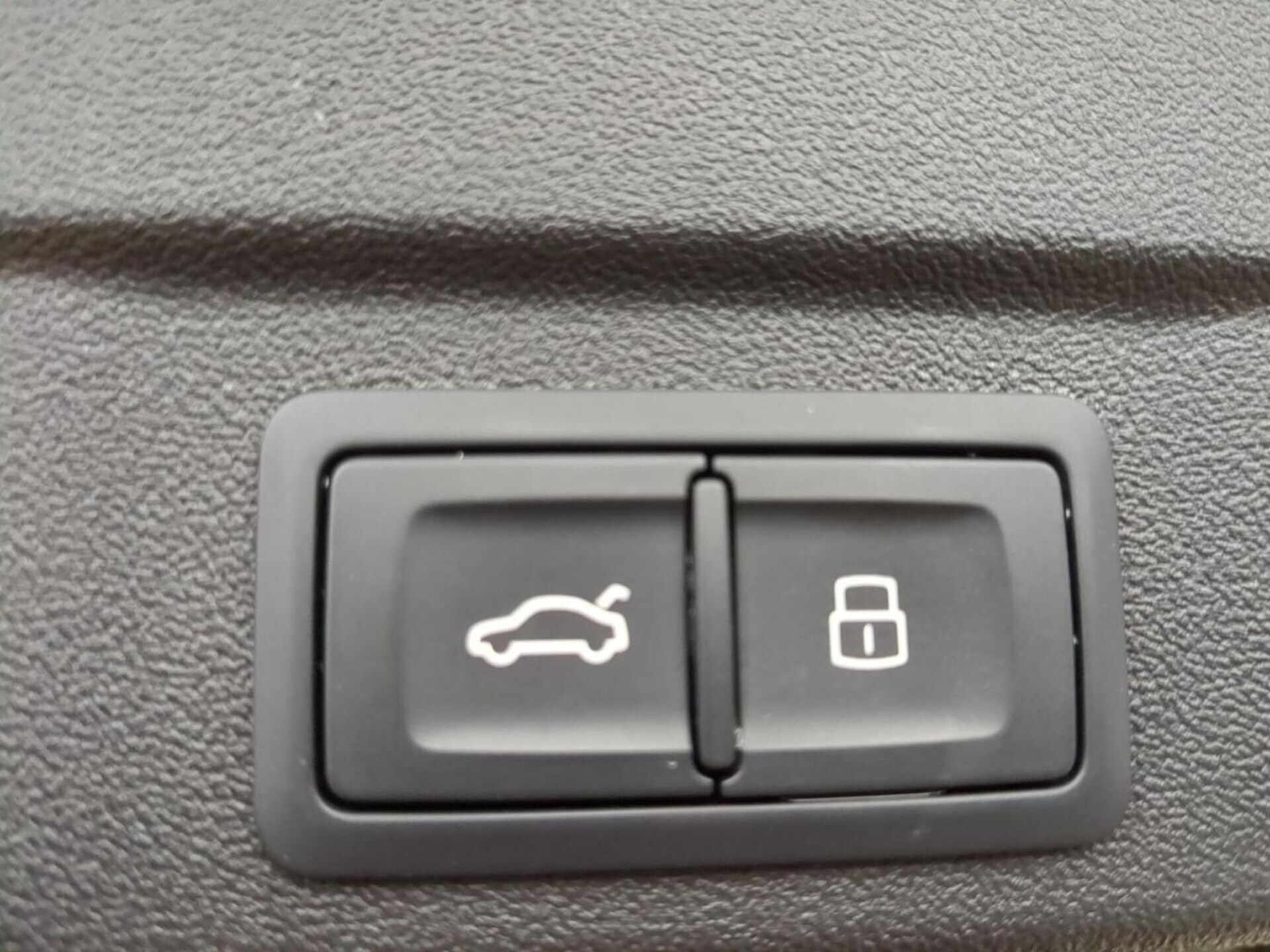 Audi A6 Avant edition one