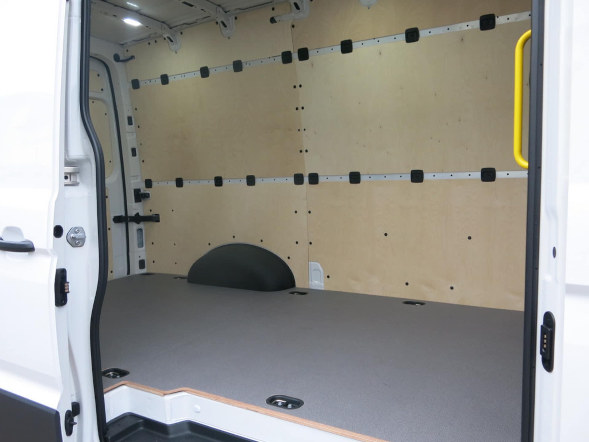 Volkswagen e-Crafter Kastenwagen mittlerer Radstand